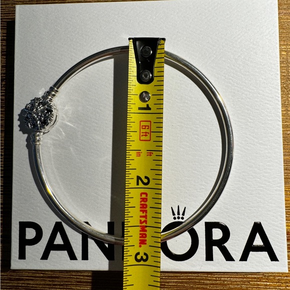 Pandora moments snowflake bangle NWT - Picture 6 of 6